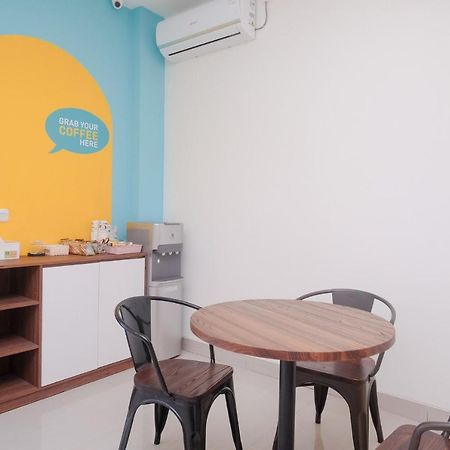 Sans Hotel Aurum Majapahit 三宝垄 外观 照片