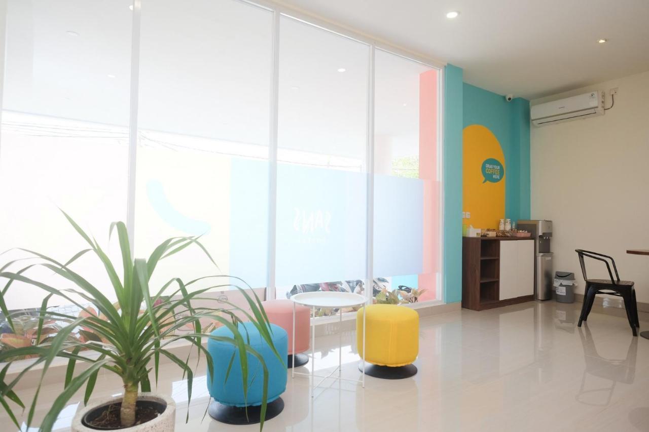 Sans Hotel Aurum Majapahit 三宝垄 外观 照片