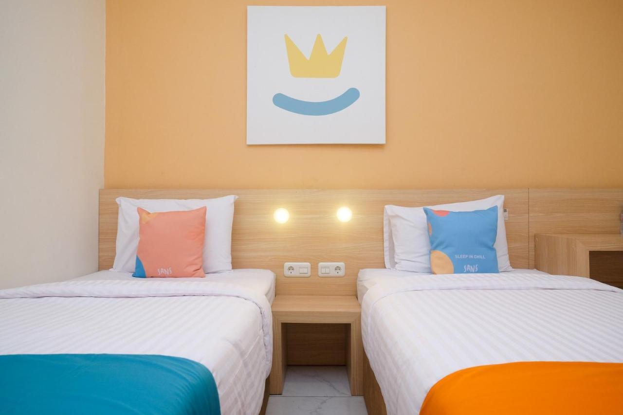 Sans Hotel Aurum Majapahit 三宝垄 外观 照片