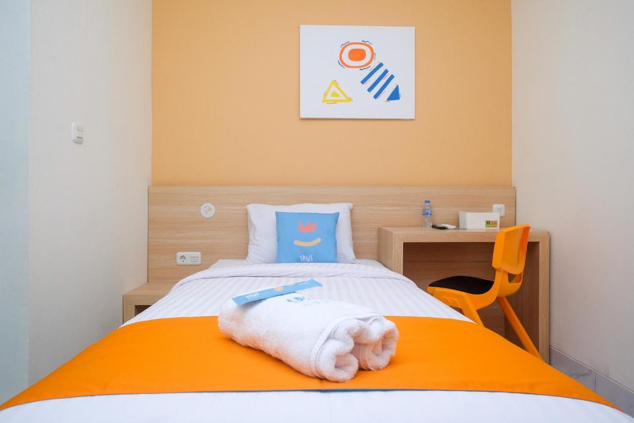Sans Hotel Aurum Majapahit 三宝垄 外观 照片