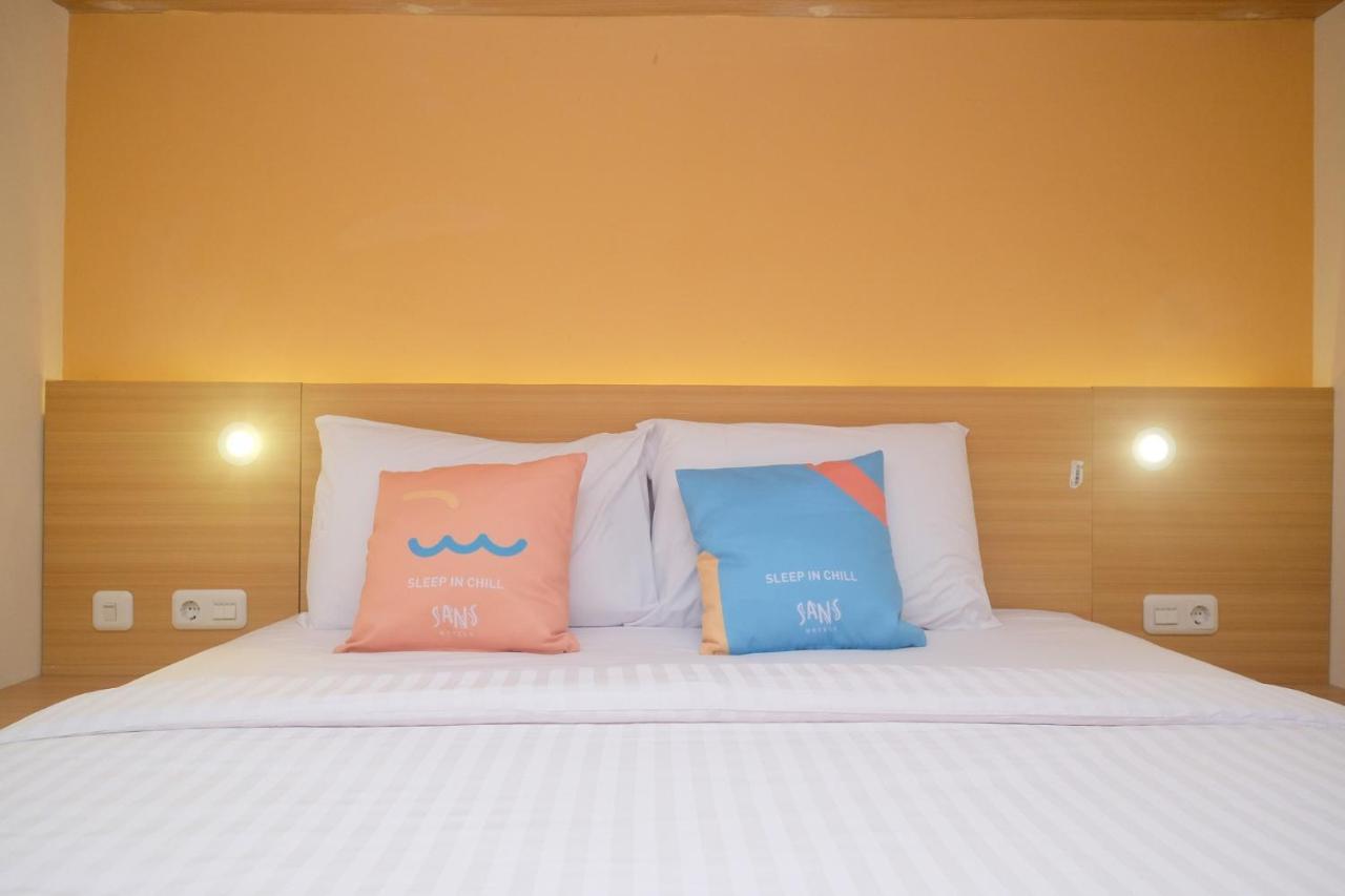 Sans Hotel Aurum Majapahit 三宝垄 外观 照片