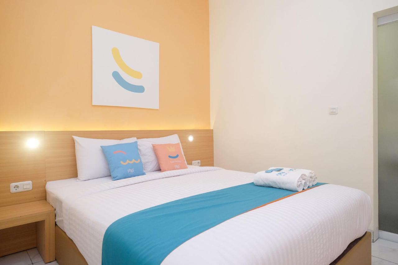 Sans Hotel Aurum Majapahit 三宝垄 外观 照片
