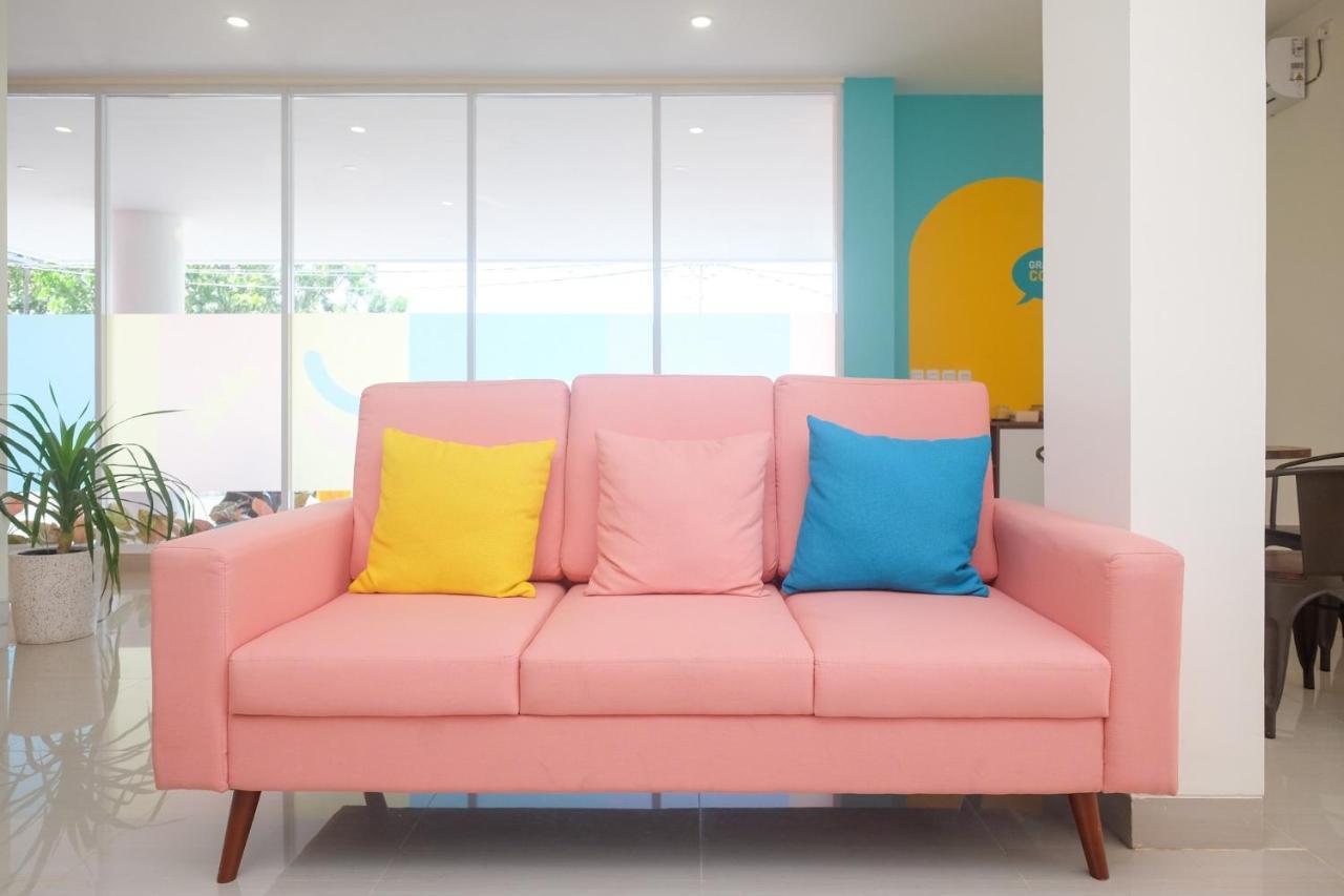 Sans Hotel Aurum Majapahit 三宝垄 外观 照片
