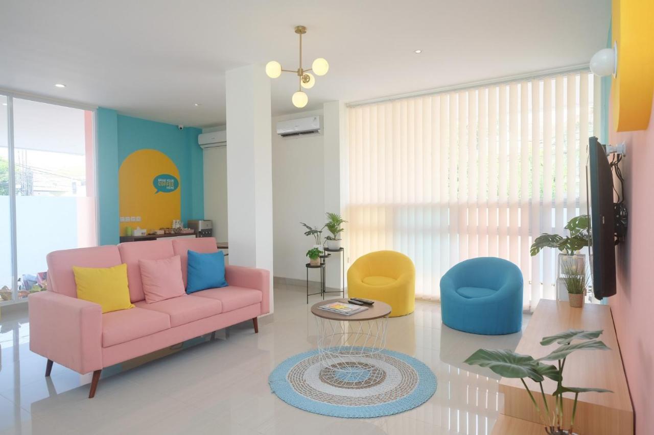 Sans Hotel Aurum Majapahit 三宝垄 外观 照片