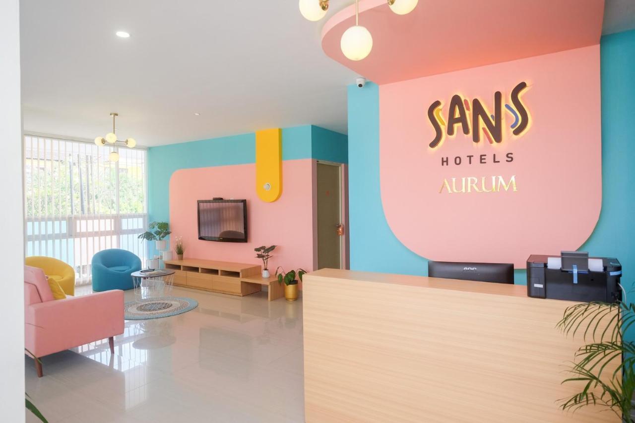 Sans Hotel Aurum Majapahit 三宝垄 外观 照片