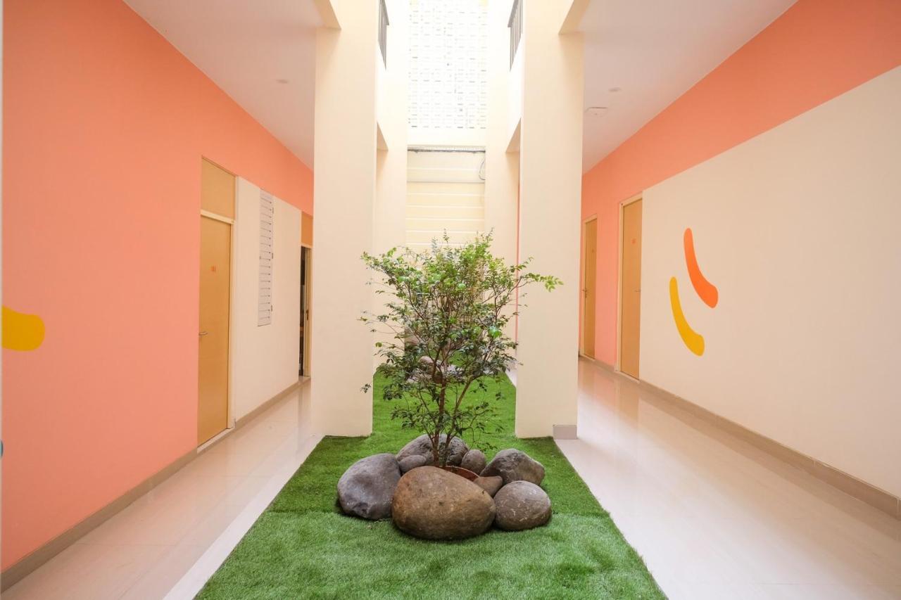 Sans Hotel Aurum Majapahit 三宝垄 外观 照片